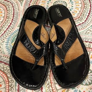 Born Leather Flip Flop Sandals size 8 women’s